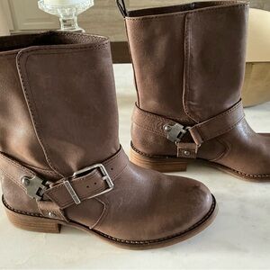 Gianni Bini - Brown Leather Ankle Boots Sz 7